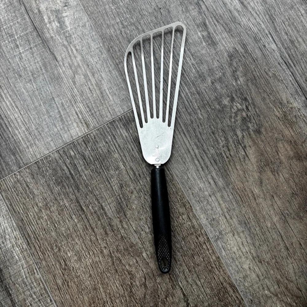 Ekco USA Stainless Steel Slotted Fish Spatula Turner Black Handle Vintage 11.5in